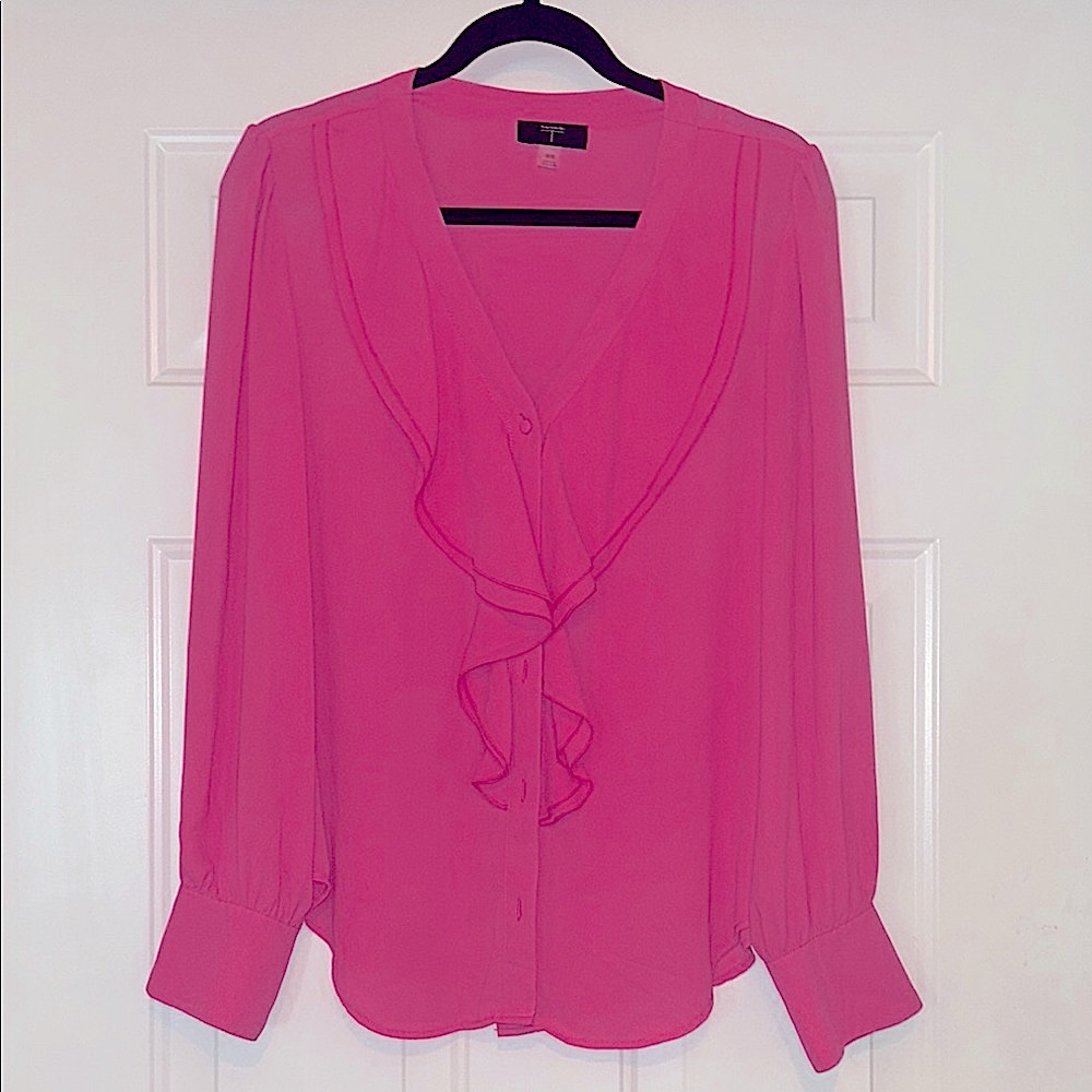 Tahari Button Down Top M Pink Like New Relaxed Ruffle Feminine Career Barbie